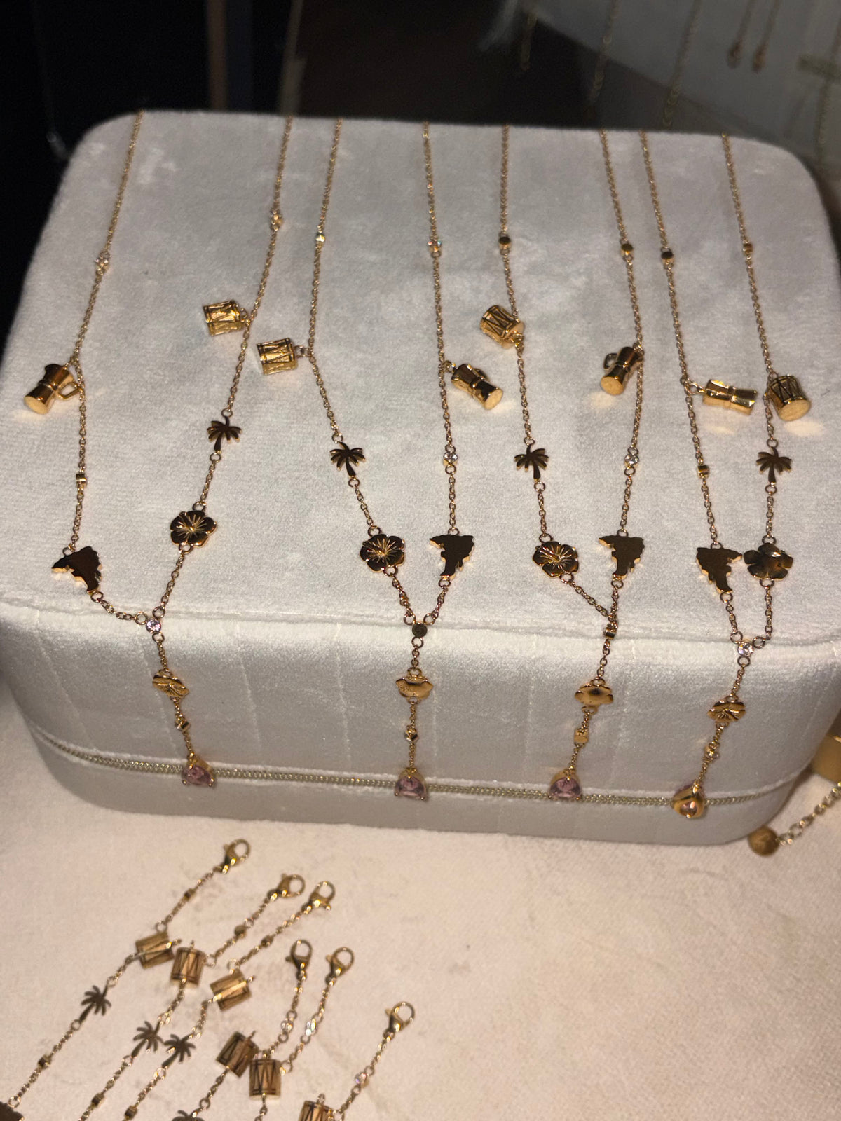 La Isla Charm Necklace — DR 🇩🇴